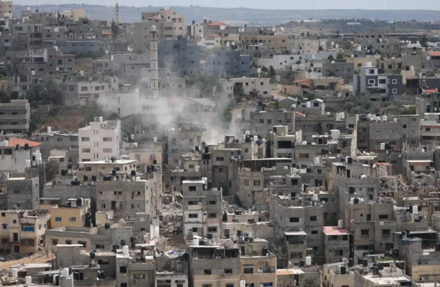 مخيمات تحت الضغط: "البنية التحتية والخيارات البديلة في مخيمي نور شمس وطولكرم"